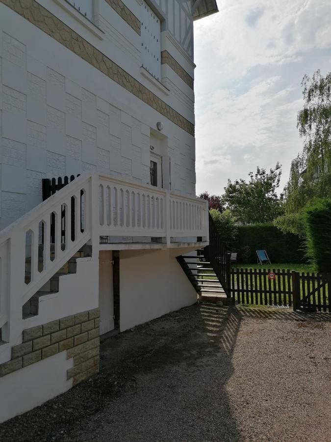 Ferienwohnung A La "Georgette" Et Son Jardin Avec Parking Villers-sur-Mer Exterior foto